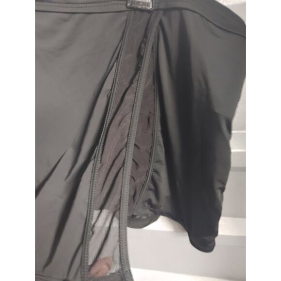 Liz Claiborne Swim Skirt XXL 2X NWOT Black Mesh Panel - Picture 2 of 5